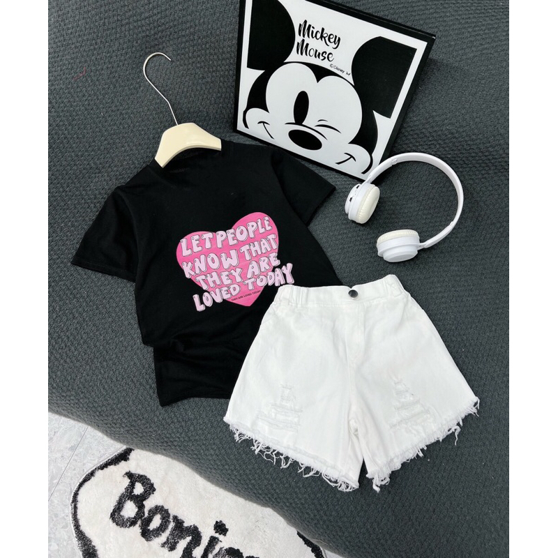 Bộ đùi kaki áo thun trái tim đi chơi cho bé gái  8-40kg, set áo thun ngắn tay quần đùi cho bé gái siêu Đẹp