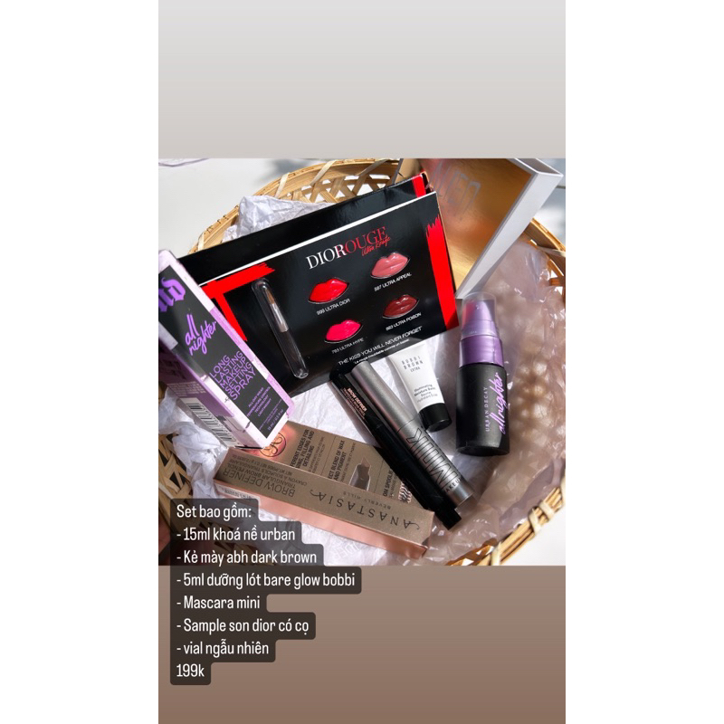 Set trang điểm mini