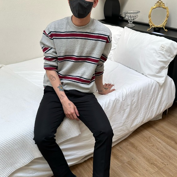 Thun tay dài xám sọc đỏ