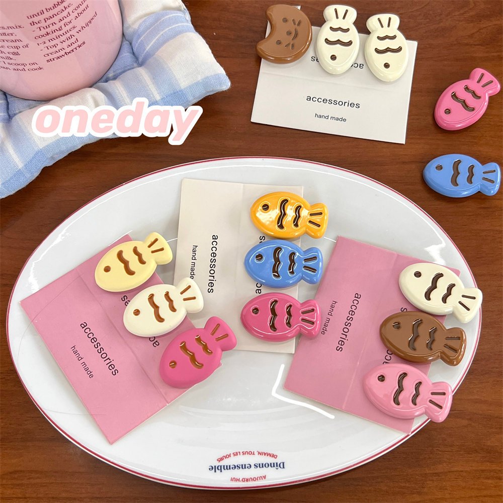 Kẹp Tóc Hình Cá Mèo Basic Dễ Thương