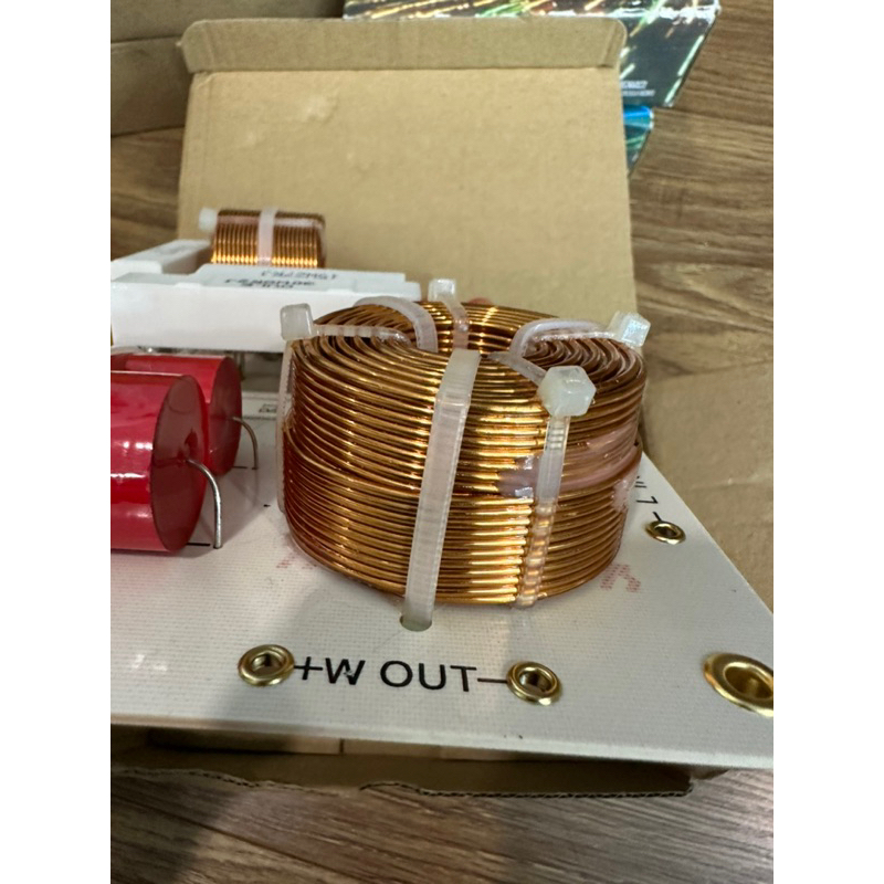 Phân tần 2 đường tiếng 1bass+1trelb cho loa công suất