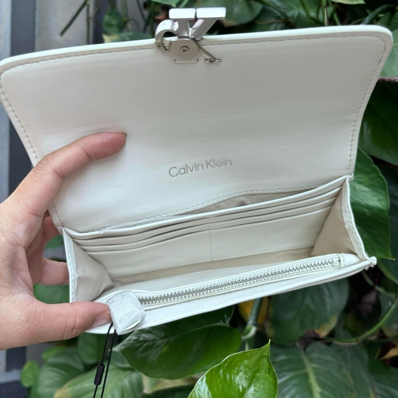 Ví Dài Calvin Klein săn sale