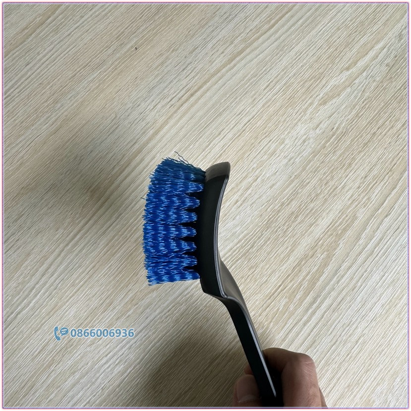 Bàn chải cọ rửa làm sạch lốp xe ô tô nhỏ gọn dễ cầm nắm, xanh đen 21cm