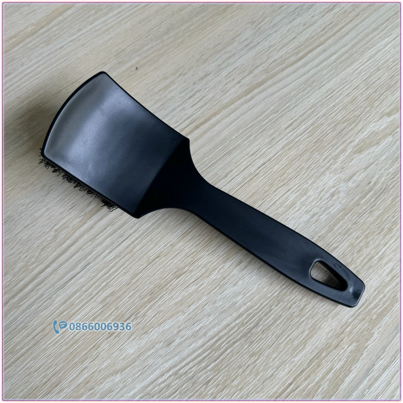 Bàn chải vệ sinh lốp xe ô tô nhỏ gọn dễ cầm nắm, màu đen 21cm