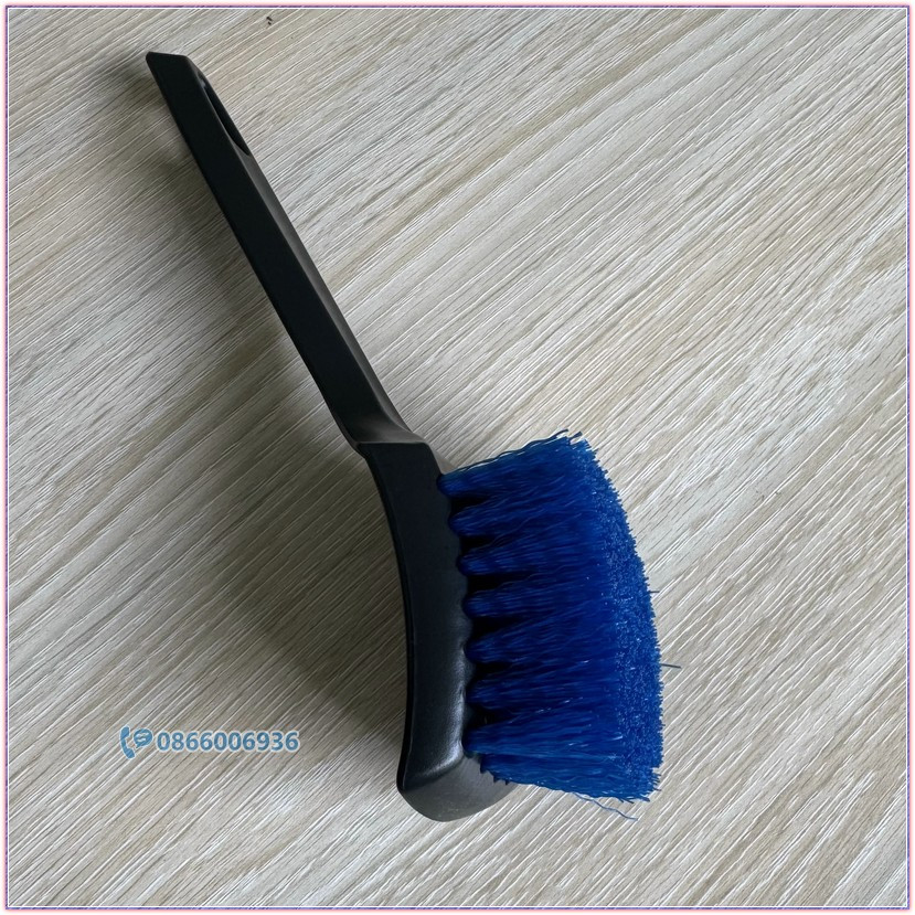 Bàn chải cọ rửa làm sạch lốp xe ô tô nhỏ gọn dễ cầm nắm, xanh đen 21cm