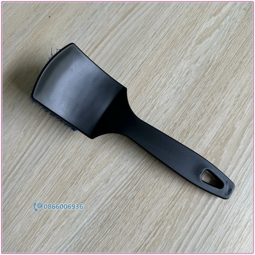 Bàn chải cọ rửa làm sạch lốp xe ô tô nhỏ gọn dễ cầm nắm, xanh đen 21cm