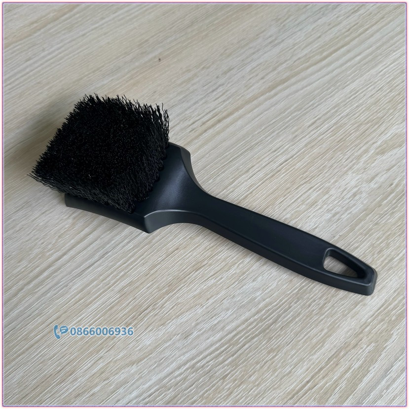 Bàn chải vệ sinh lốp xe ô tô nhỏ gọn dễ cầm nắm, màu đen 21cm
