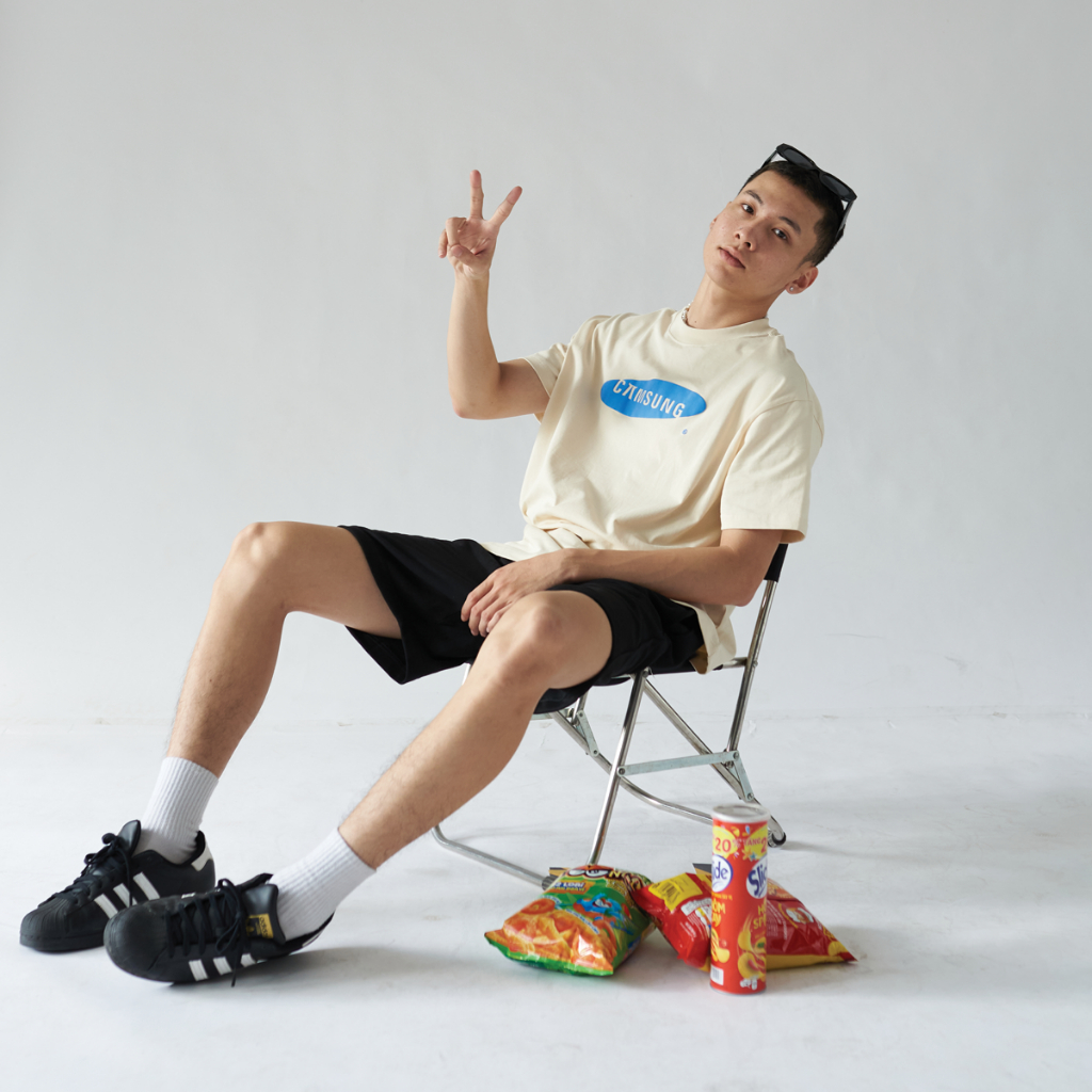 Áo thun Cắm Sừng - Kimocheese tay ngắn màu trắng kem 100% cotton cổ tròn | Chính hãng