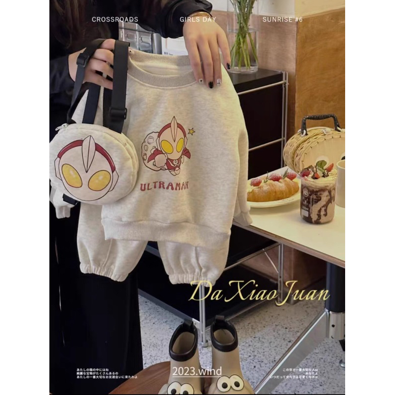 Bộ hoạt hình nhiều mẫu kèm túi đeo cho bé