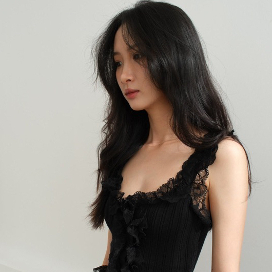 Áo hai dây phối ren cực xinh, Áo dệt kim phối ren viền bèo