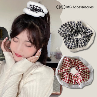 Buộc Tóc Srunchie Sọc Caro Viền Lông MC Accessories Kiểu Cột Tóc Hàn Quốc Dễ Thương