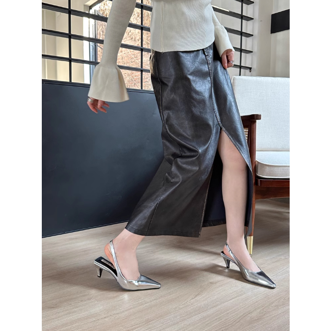 2024 Giày nữ mùa hè hở gót thấp trơn bóng basic, Giày cao gót trơn kiểu Pháp mũi nhọn gót cao vừa quai hậu