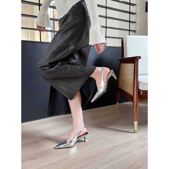 2024 Giày nữ mùa hè hở gót thấp trơn bóng basic, Giày cao gót trơn kiểu Pháp mũi nhọn gót cao vừa quai hậu