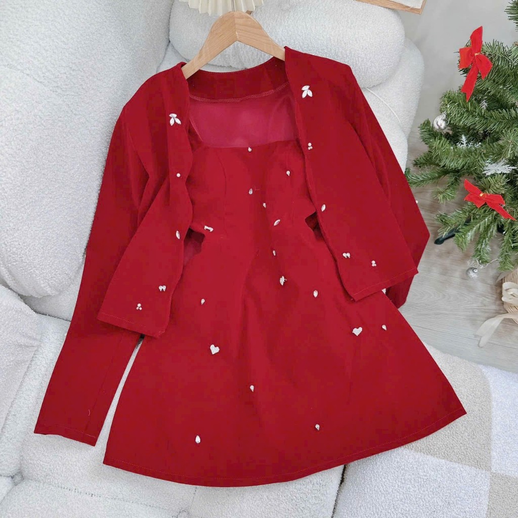 Set đầm 2 dây xòe đính tag đá mix áo khoác chất nhung
