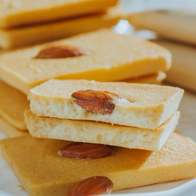 Bánh Quy Giòn Mix Hạt DD Thơm Ngon Hộp 43c