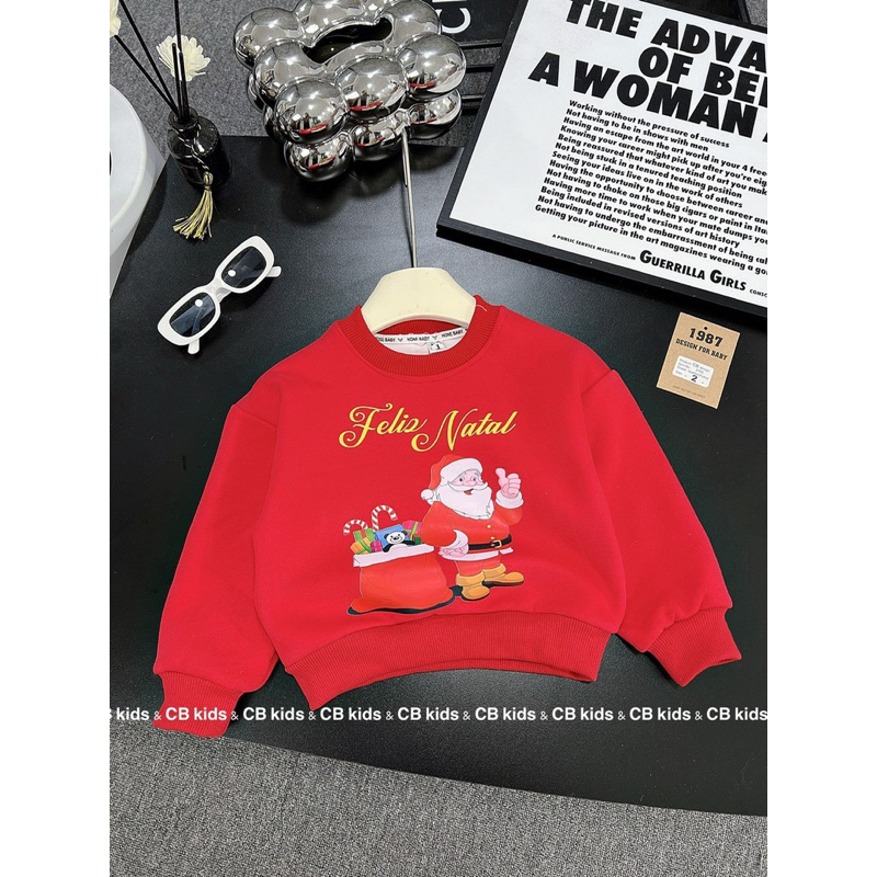 Áo nỉ đỏ Noel cho bé trai và bé gái. Áo giáng sinh 2023 có thể kết hợp với nhiều loại quần, chân váy. Size 10-30kg.