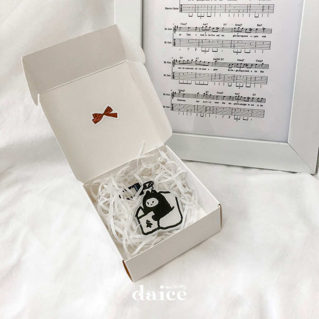 Daice || 'MC' giftbox - hộp quà trang trí size nhỏ và móc khoá quà tặng phiên bản giáng sinh