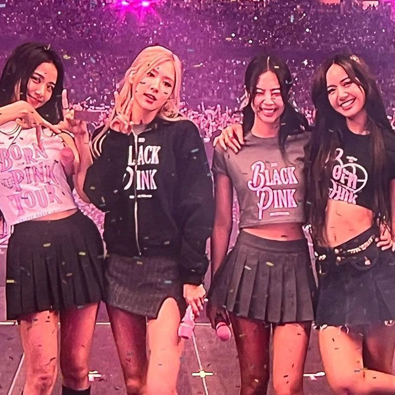 Áo hoodie và áo khoác BornPink Tour giống Blackpink