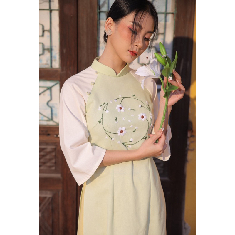 Set áo dài linen thêu tay “An” by DelaRosa