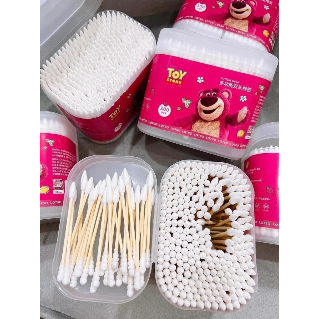 Hộp 300 Tăm Bông Ráy Tai Ngoáy Mũi 2 Đầu GẤU DÂU Thân Cán Gỗ