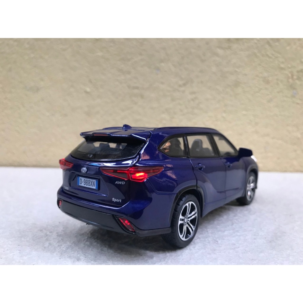 Mô hình xe Toyota highlander 2024 - 1:32