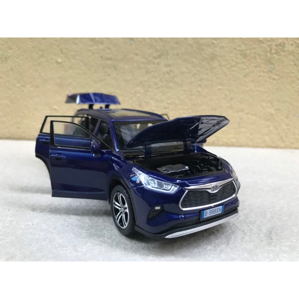 Mô hình xe Toyota highlander 2024 - 1:32