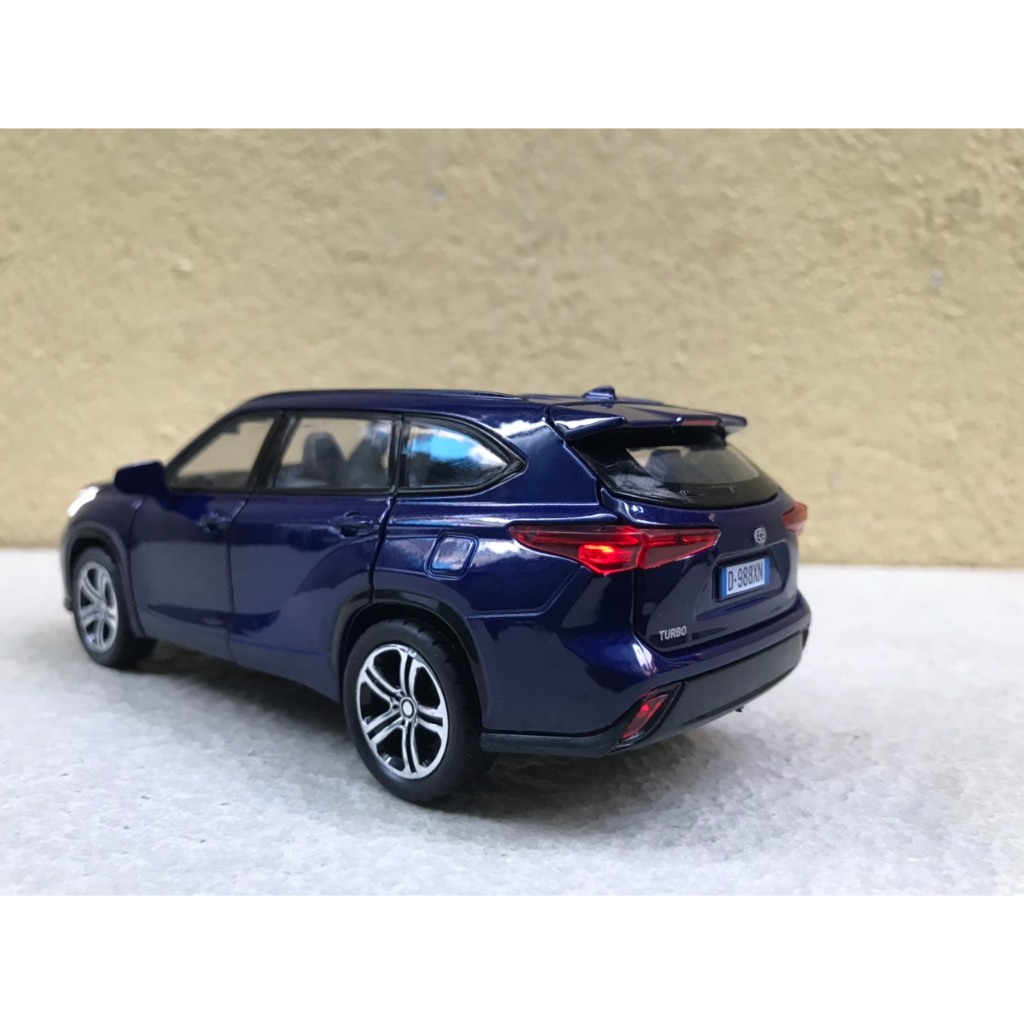 Mô hình xe Toyota highlander 2024 - 1:32