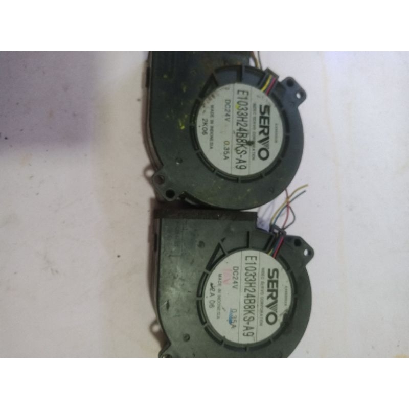 quạt sò 0.35a tháo máy Photo sử dụng điện 16v đến 24v