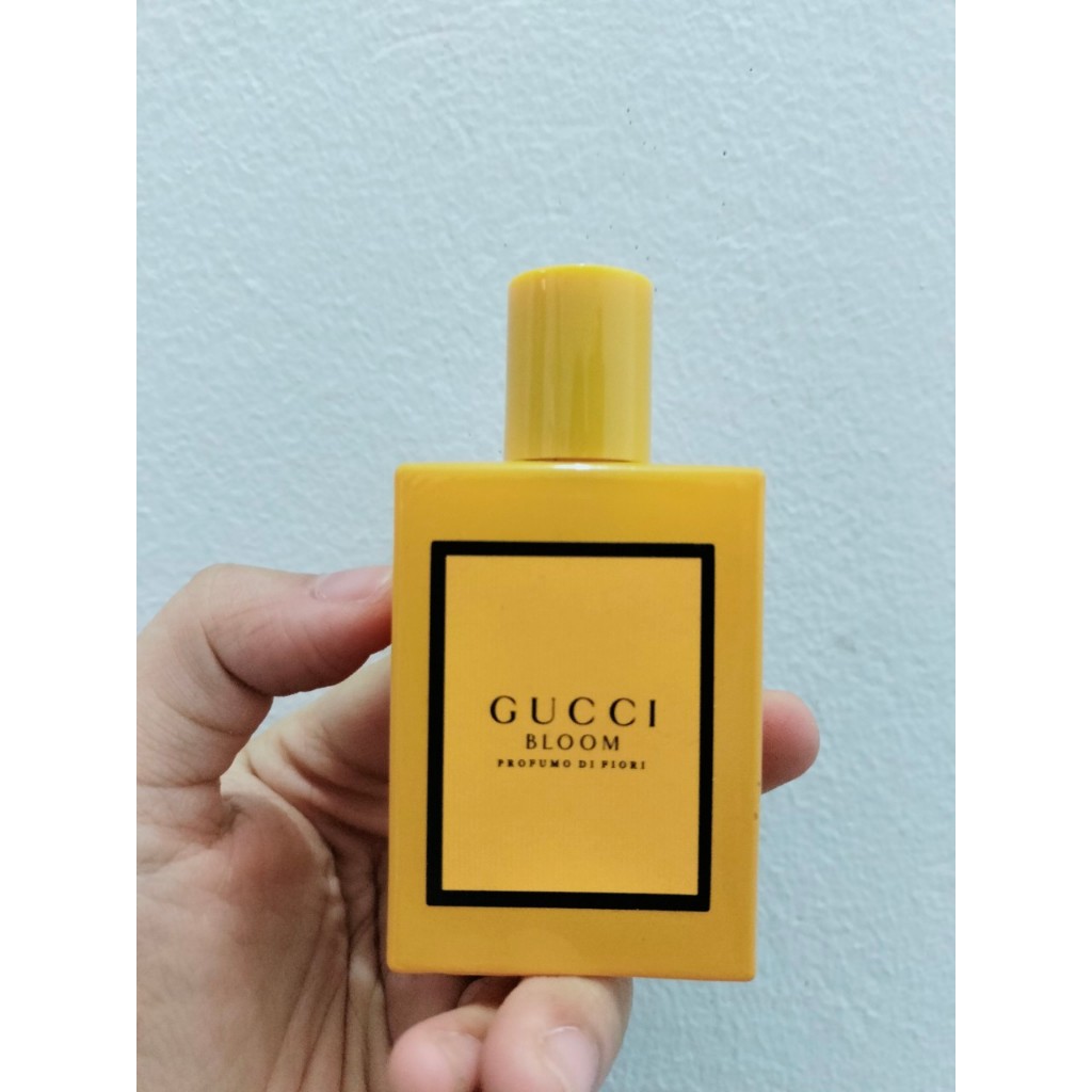 Nước hoa Gucci Bloom mini 30ml màu vàng