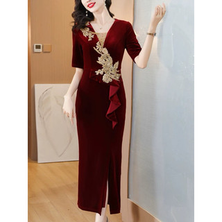 Đầm nhung nữ cao cấp thiết kế phối hoạ tiết nổi bật sang trọng quý phái QCNP3479