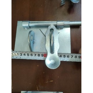 Chốt ngang cửa cổng
