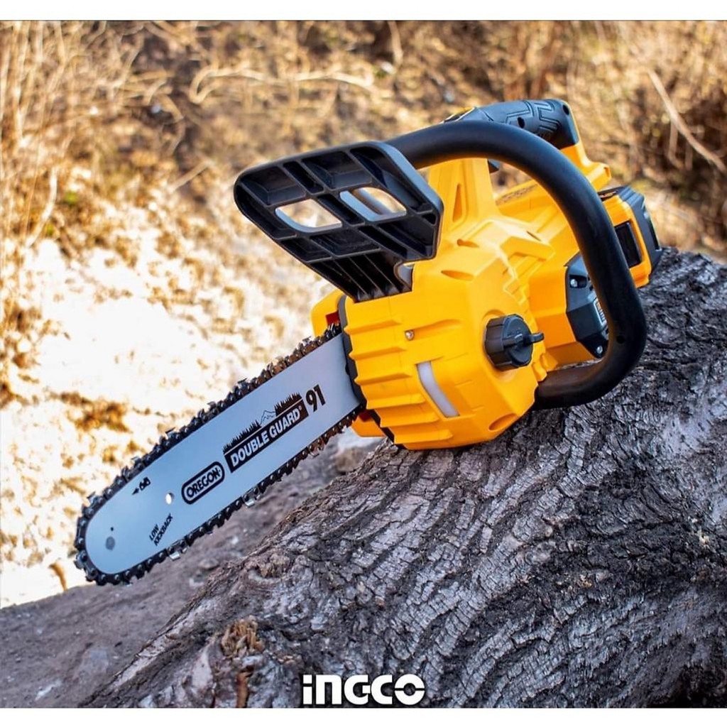 Máy cưa xích, cưa cây 900W 12''/30cm Brushless dùng pin 20V Ingco CGSLI20128