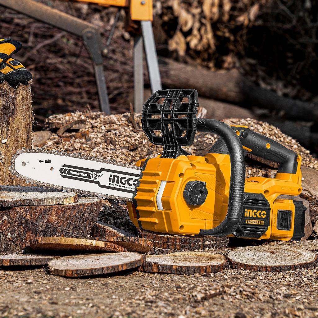 Máy cưa xích, cưa cây 900W 12''/30cm Brushless dùng pin 20V Ingco CGSLI20128