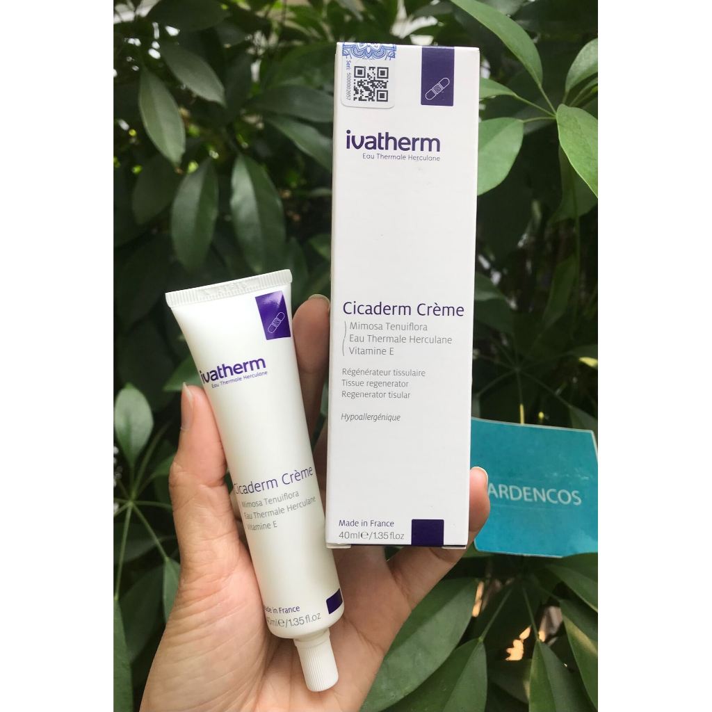 Kem dưỡng phục hồi da Cicaderm Ivatherm tuýp 40ml giúp làm lành tổn thương ngăn ngừa hình thành sẹo.