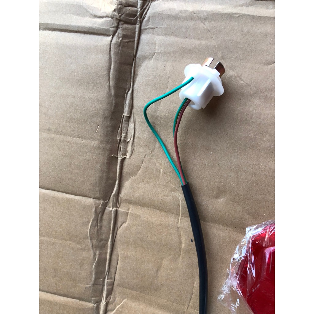 Đèn hậu xmen 3 chi tiết bán lẻ