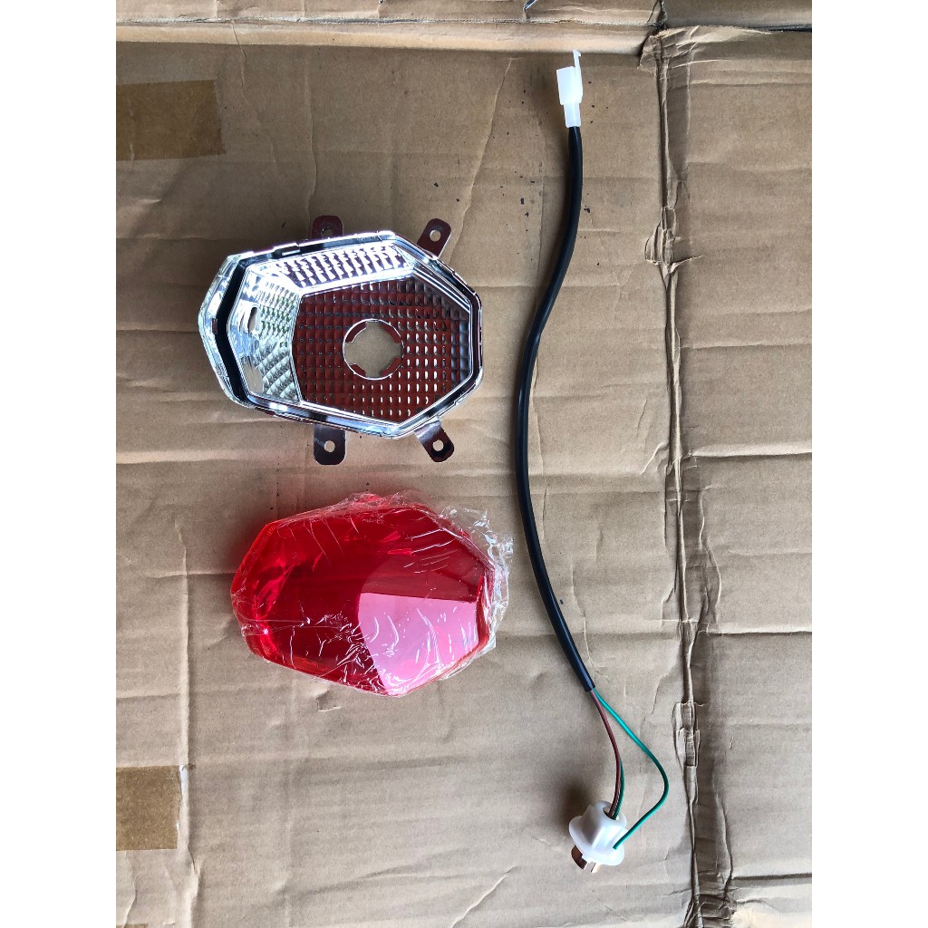 Đèn hậu xmen 3 chi tiết bán lẻ