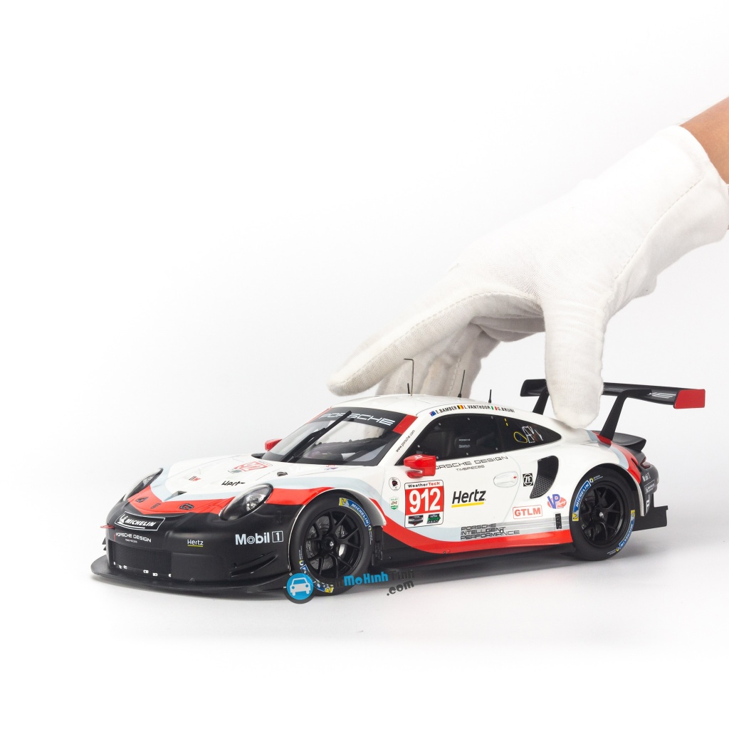 Mô hình xe Porsche 911 RSR 1:24 Bburago