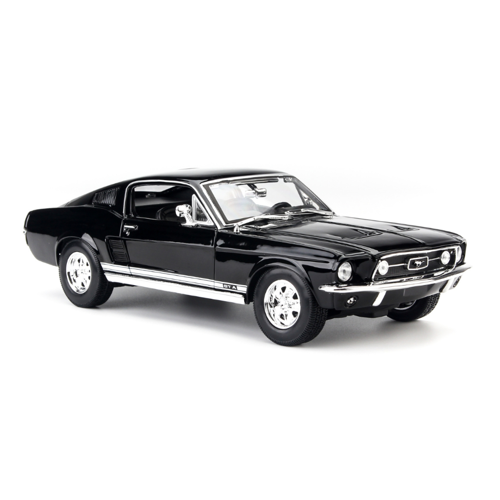 Mô hình xe Ford Mustang GTA Fastback 1967- 1:18 Maisto - 31166