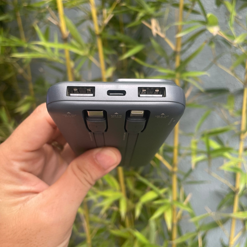 Pin dự phòng Remax RPP-657 siêu mỏng 10000mAh sạc được cho Táo 15 - tích hợp 2 cáp typeC và LN