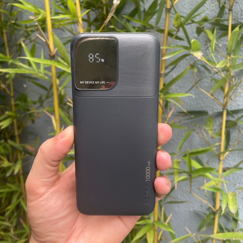 Pin dự phòng Remax RPP-657 siêu mỏng 10000mAh sạc được cho Táo 15 - tích hợp 2 cáp typeC và LN