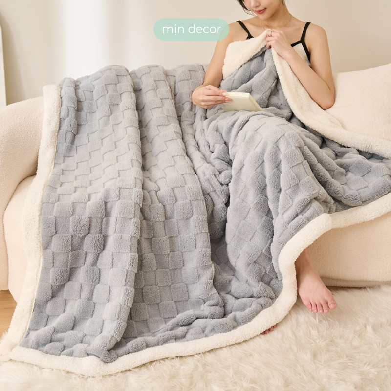 Chăn Lông Cừu Ô Vuông Pre Mịn Decor Siêu Ấm Nặng 2,5kg Lông Mịn Mượt Mềm Mại Kích Thước 2mx2m3