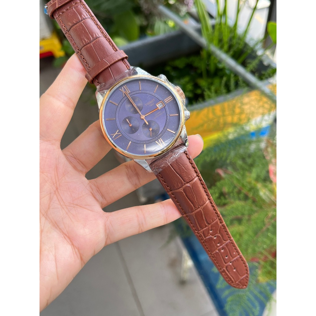 ĐỒNG HỒ NAM HÀNG TRƯNG BÀY