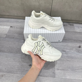 Giày Chunky A M L B logo NY màu vàng nhạt Giày trắng fullsize