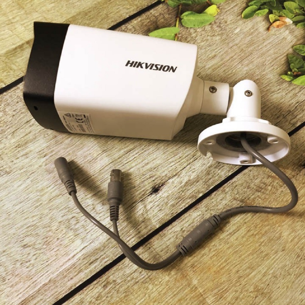 Camera HDTVI Có Màu Ban Đêm 5MP HIKVISION DS-2CE10KF0T-FS