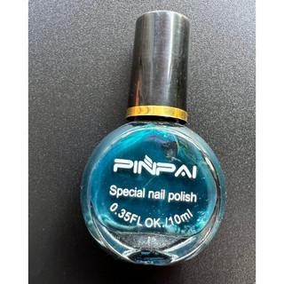 Sơn in móng nail màu trắng đen