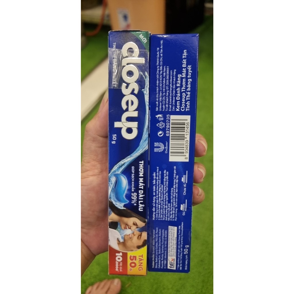 Combo 2 tuyp Kem đánh răng Closeup thơm mát bất tận, tinh thể băng tuyết 50gr