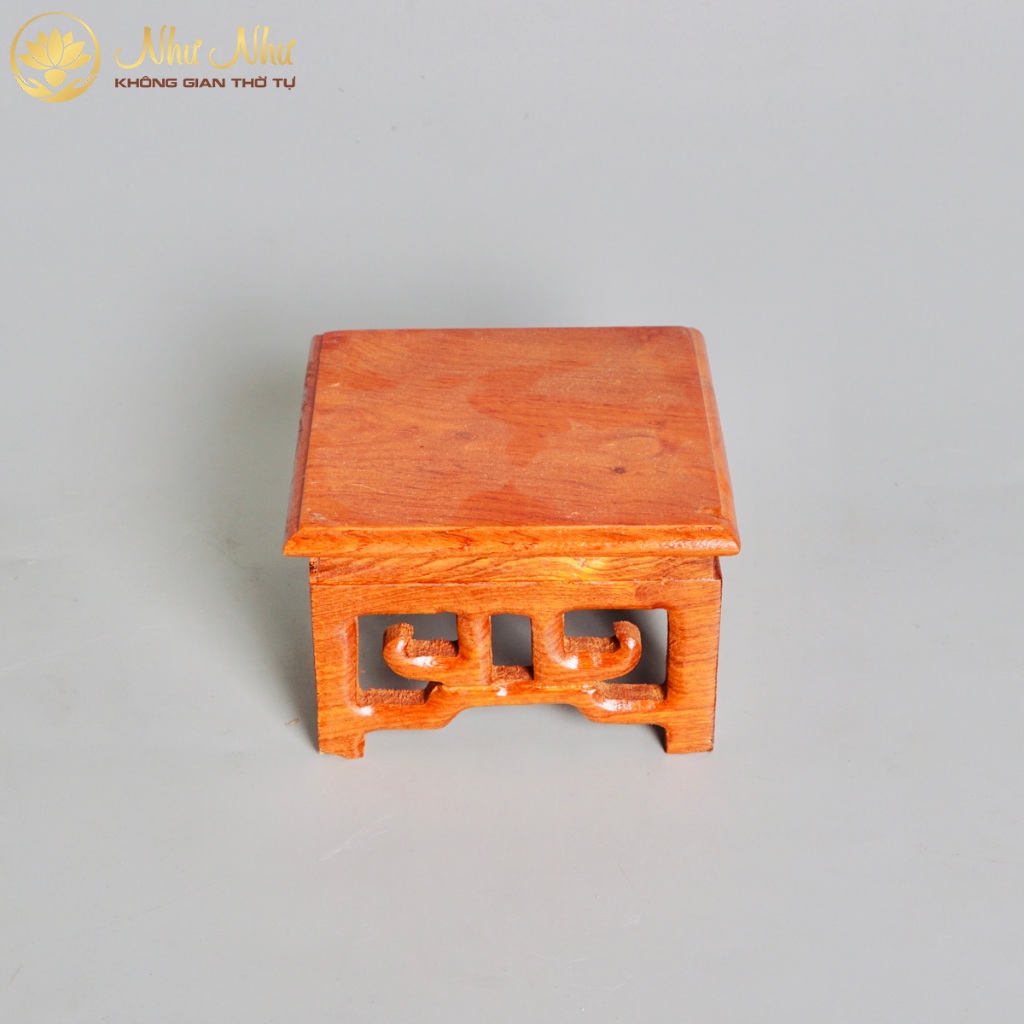Kỷ gỗ vuông