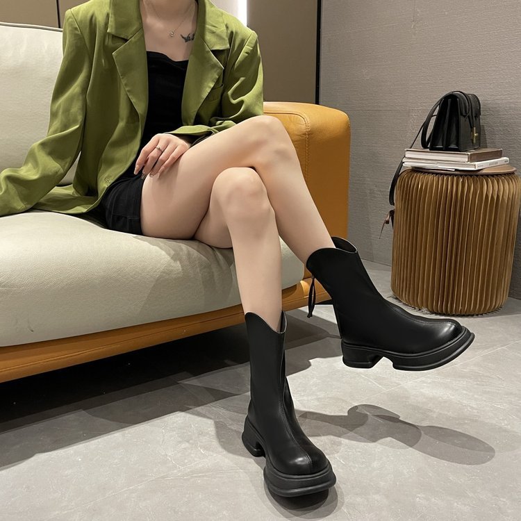 Bốt nữ đế xuồng cổ vát fashion