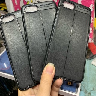 Ốp Oppo A1k/ Realme C2 Vân da đen Auto Forcus siêu bền chống trơn trượt