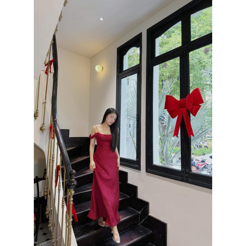 đầm lụa trễ vai mới